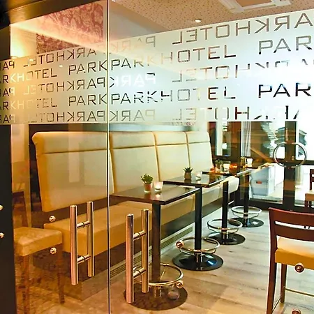 מלון Parkhotel 